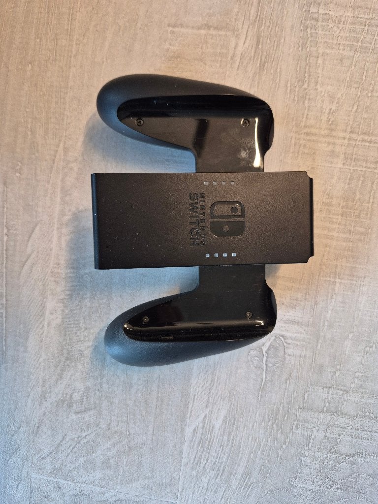 Nintendo Switch OLED + 8 games + toebehoren, Games en Spelcomputers, Ophalen, Zo goed als nieuw, Switch OLED