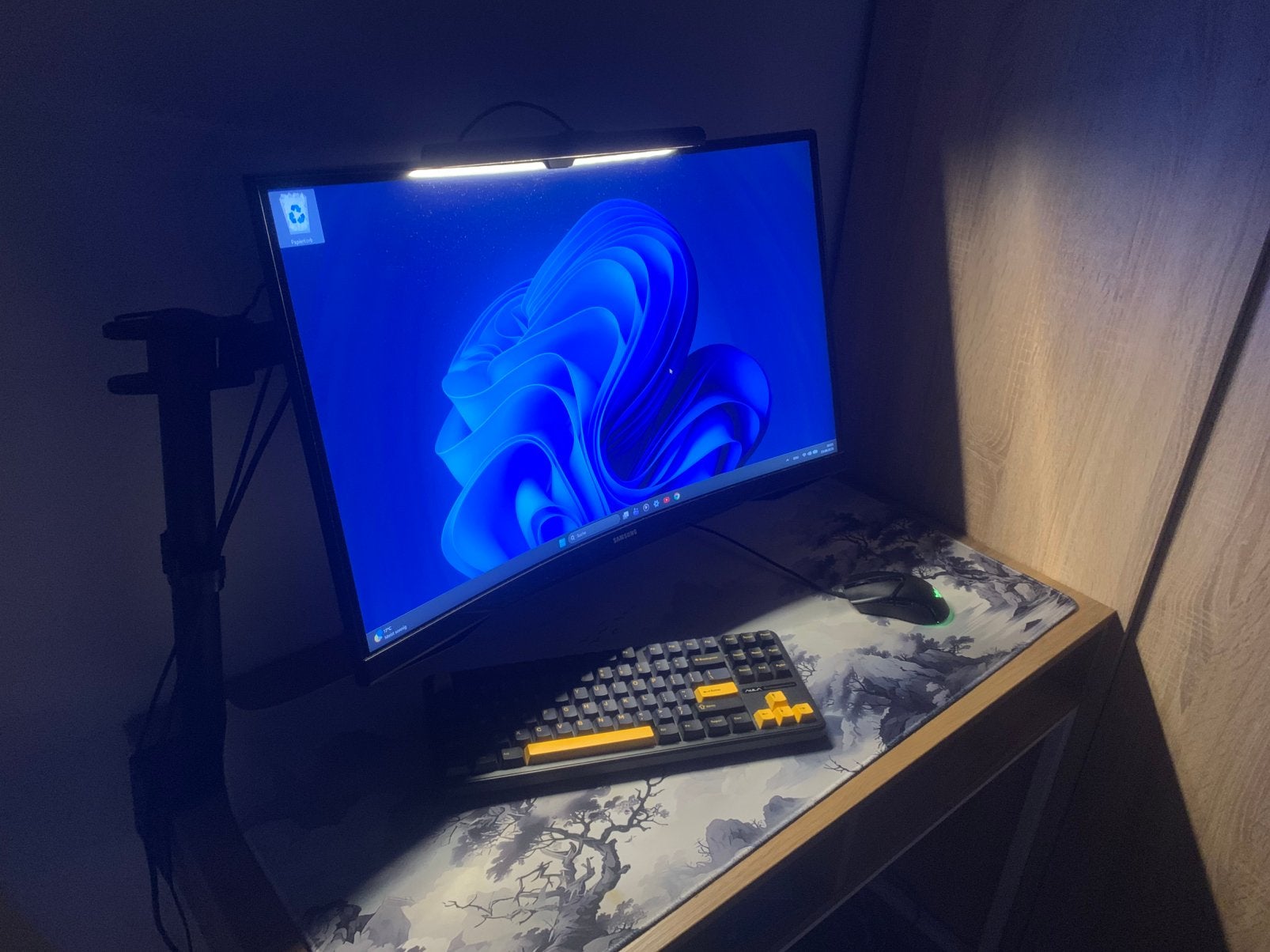 Setup – Samsung Odyssey G5 + Razer Cobra + Aula F87 + Mousep, Gaming, VA, Enlèvement, DisplayPort