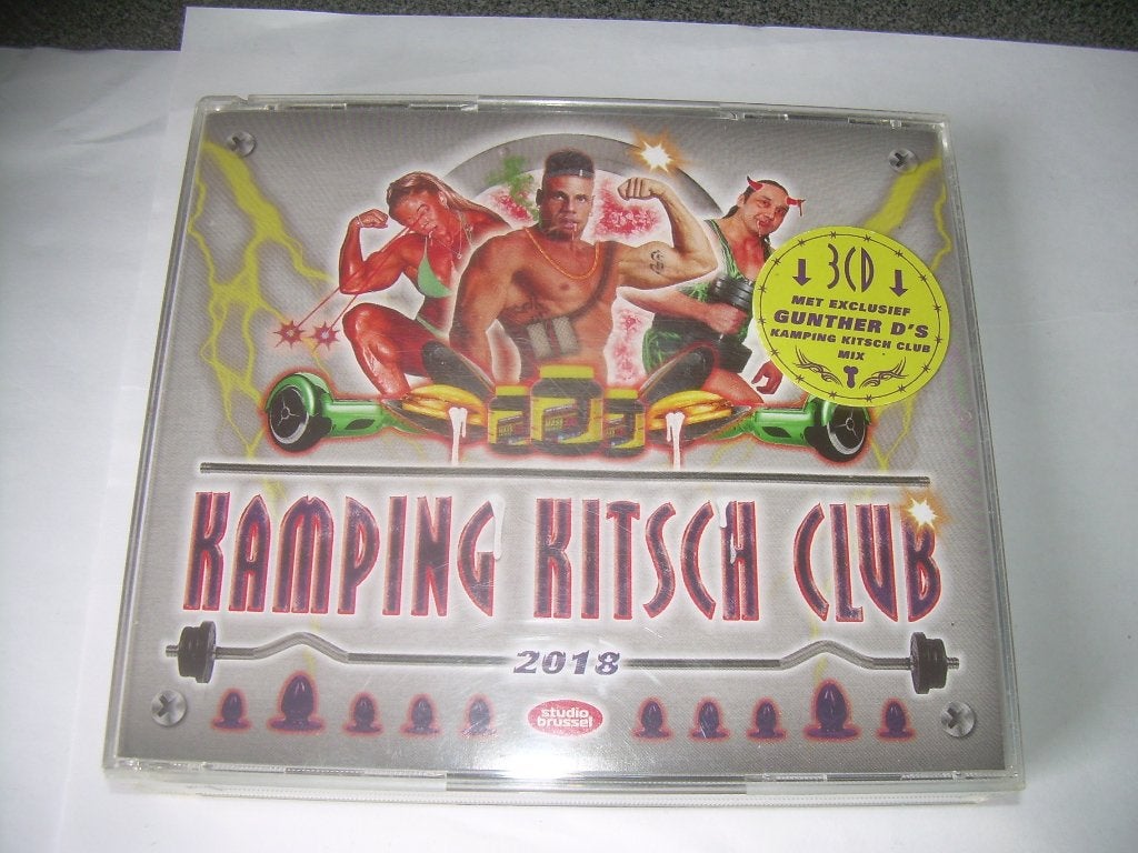 COFFRET DE 3 CD - Camping Kitsch Club 2018, CD & DVD, CD | Compilations, Enlèvement ou Envoi, Comme neuf, Dance, Coffret