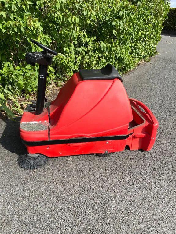 Meclean Zitveegmachine Buster 1000TTE Electrisch NU DEMO ACT, Zakelijke goederen, Machines en Bouw | Onderhoud en Reiniging, Meclean