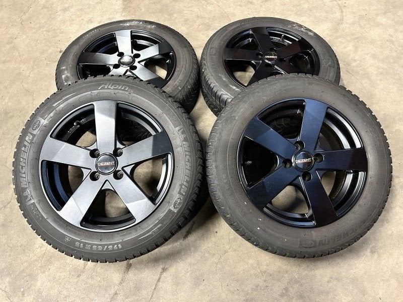 15 inch dezent velgen + winterbanden Toyota Yaris, Autos : Pièces & Accessoires, 15 pouces, Pneus et Jantes, Pneus hiver, 175 mm