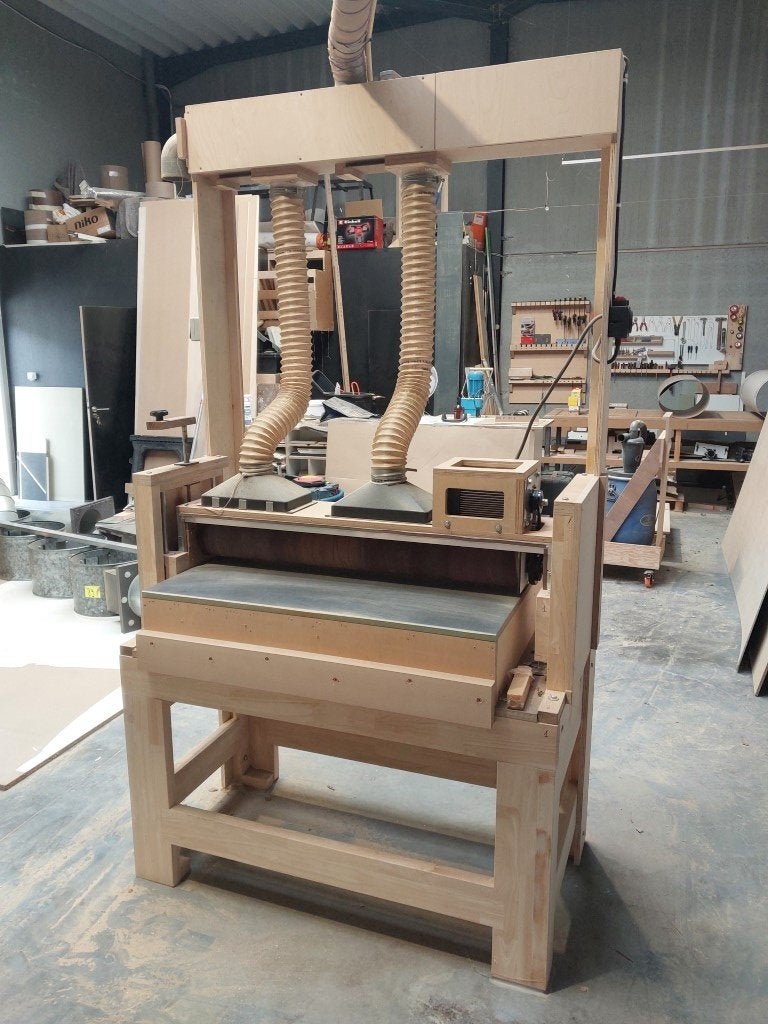 Cilinderschuurmachine tot 1m breedte., Ophalen