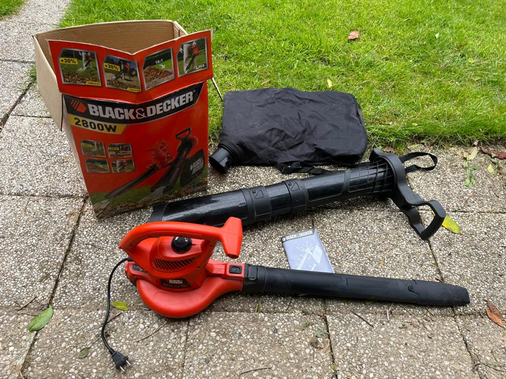 Elektrische bladblazer/bladzuiger Black&Decker, Ophalen of Verzenden, Zo goed als nieuw, Met opvangzak