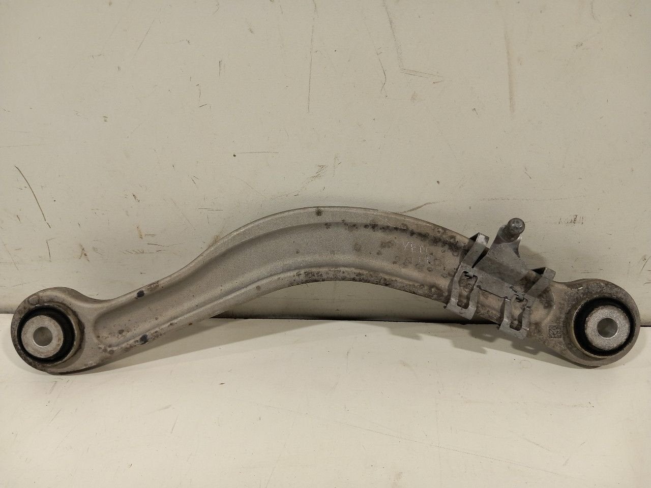 Draagarm links achter Mercedes-Benz C-Klasse, Onderdelen@venauto.nl, Van der Ven Autorecycling B.V., Ettenseweg 76, 4706 PB Roosendaal, The Netherlands
