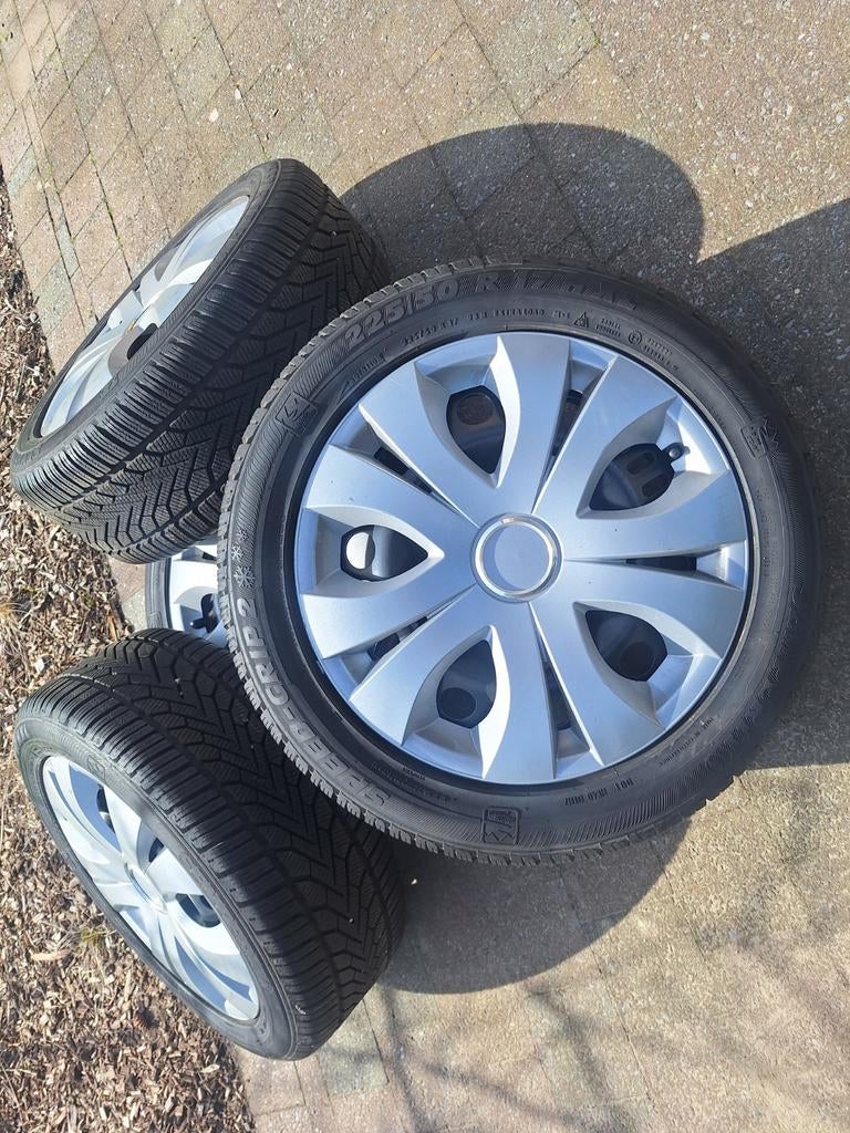 4 Winterbanden 225 50 R17 98H, Auto-onderdelen, Banden en Velgen, Ophalen, Winterbanden