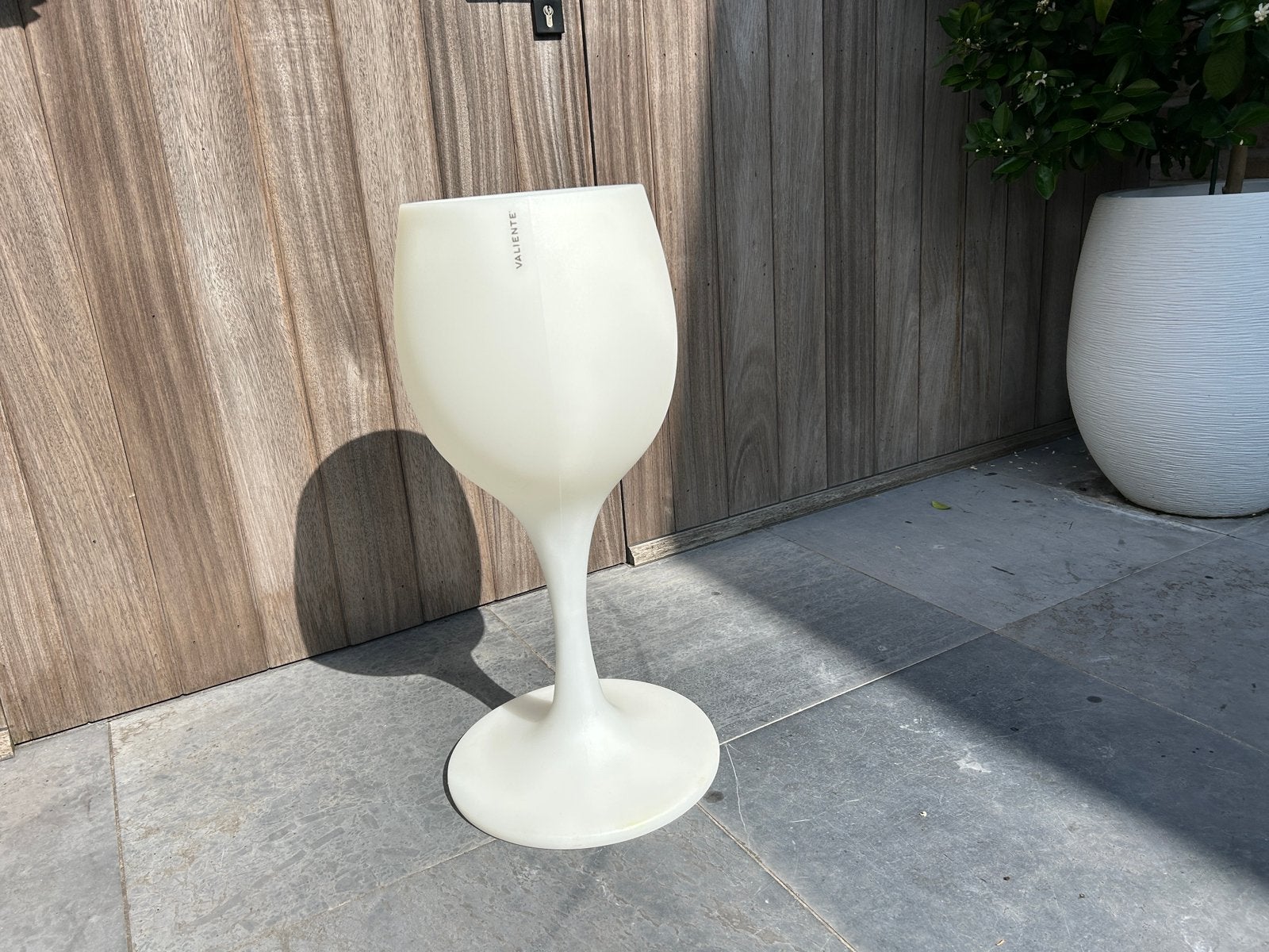 Valiente LED Multicolor ICE Bucket - model: Babybucket, Ophalen, 50 – 75, Kunststof, Zo goed als nieuw