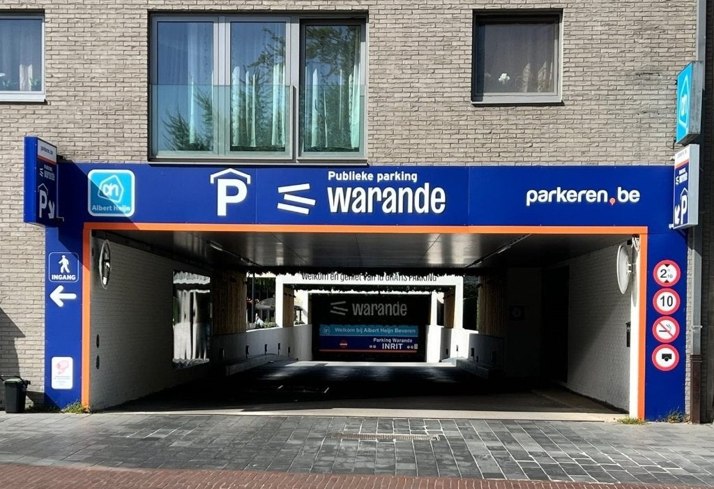 TE HUUR: Dubbele autostaanplaats in centrum Beveren-Waas