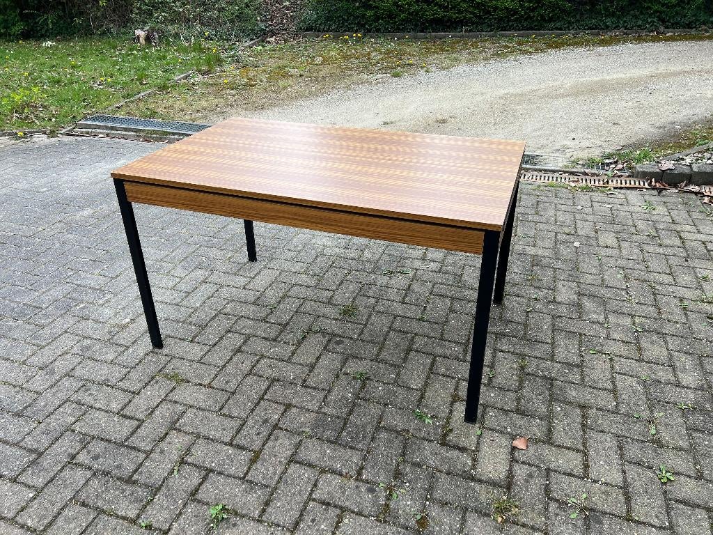 Table Meurop Rudi, Ophalen