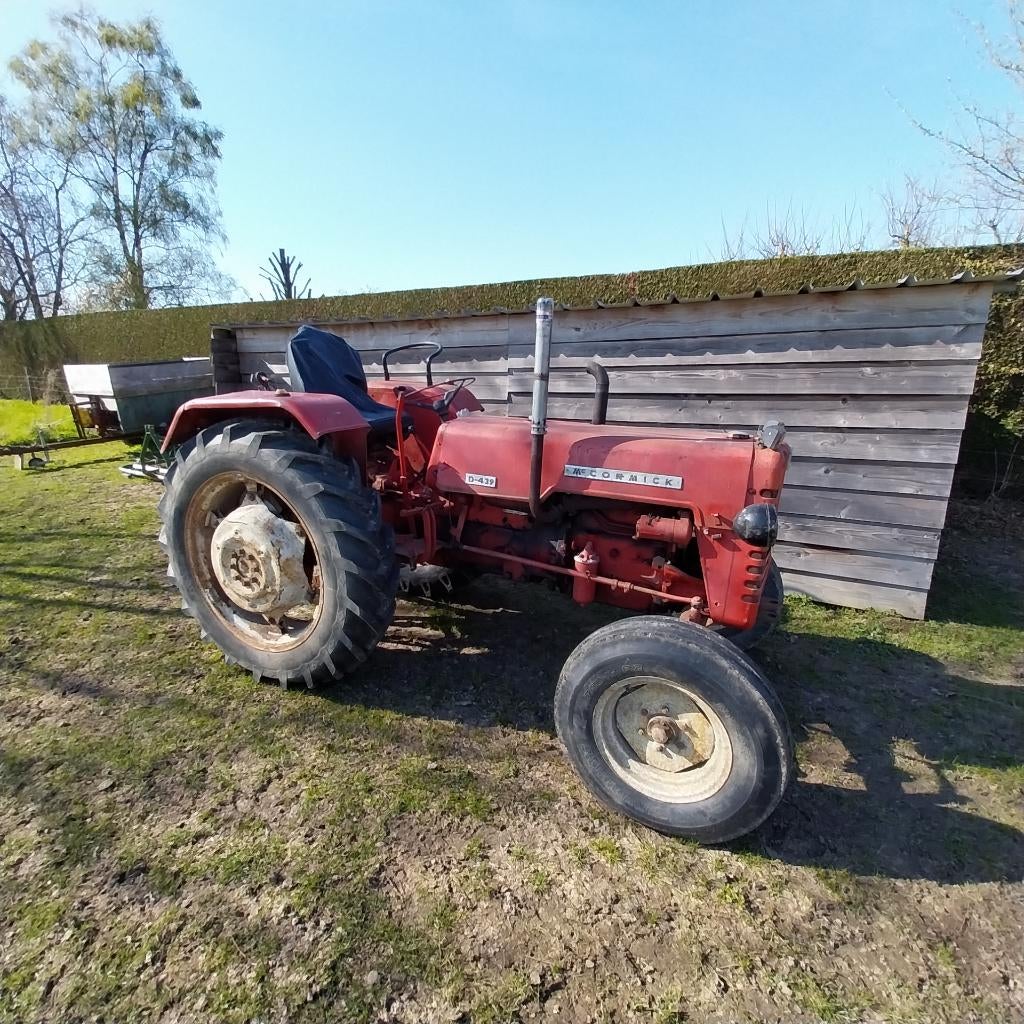 Tractor Mc Cormick D-439 / ZONDER PAPIEREN, Ophalen, McCormick