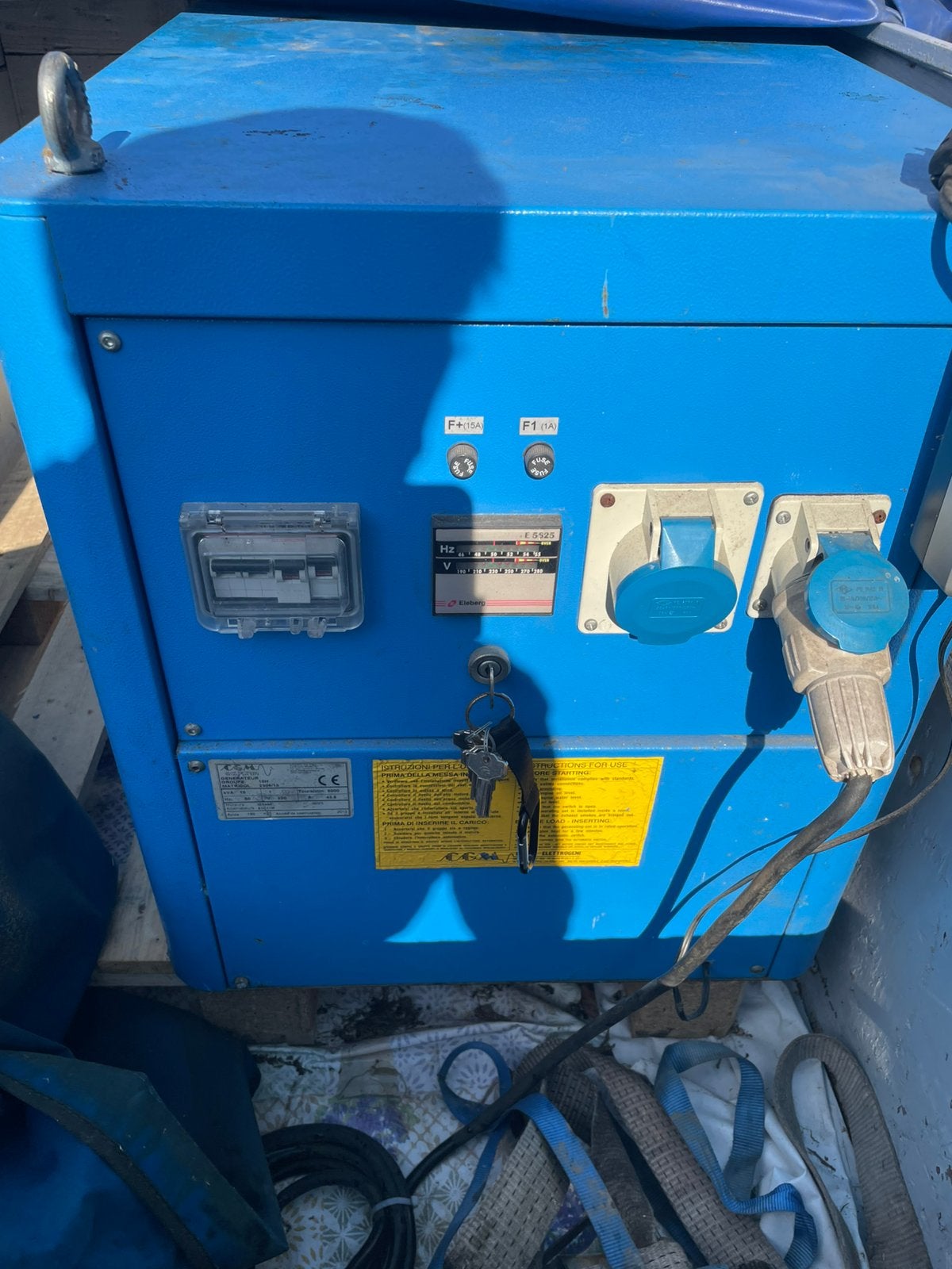 À vendre groupe électrogène essence 10 kva, Bricolage & Construction, Outillage | Soudeuses, Enlèvement, Utilisé