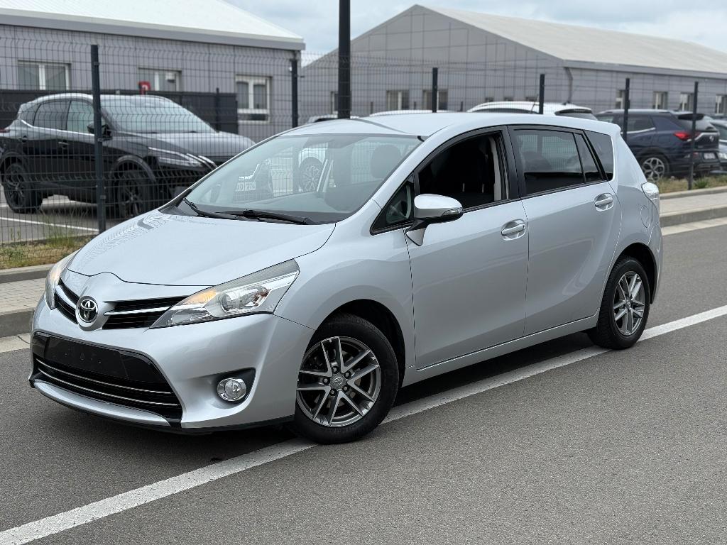 Toyota Verso 1.6 D * 7 PLACES !! 2015 * Diesel EURO 6!!, Autos, Toyota, Particulier, Verso, Caméra de recul, Air conditionné, Diesel
