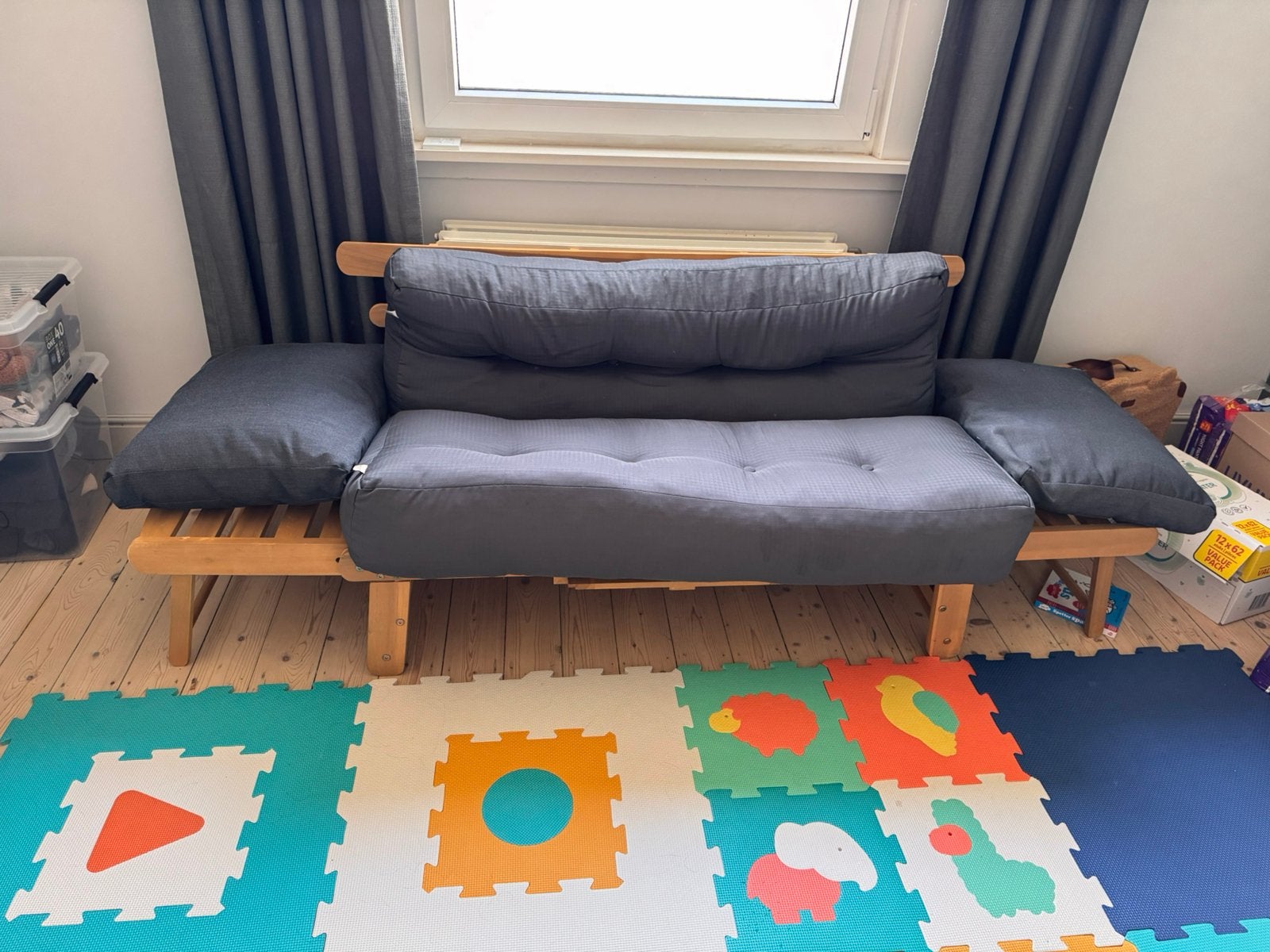 Houten loungebank met kussens, Huis en Inrichting, Ophalen, Zo goed als nieuw