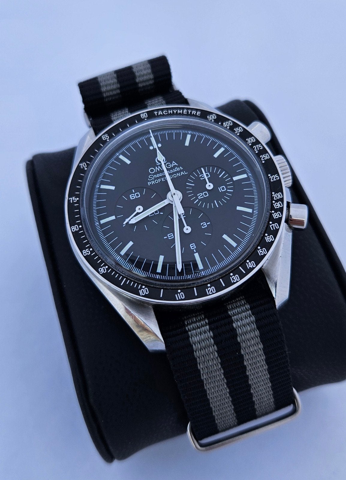 omega Speedmaster Pro Moonwatch, Bijoux, Sacs & Beauté, Enlèvement ou Envoi, Omega