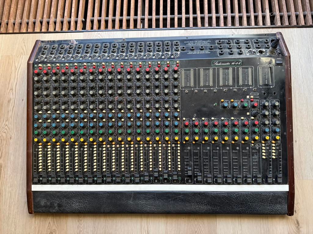Studiomaster 16-8-2 analoge mengtafel, Muziek en Instrumenten, Mengpanelen, Zo goed als nieuw, Ophalen