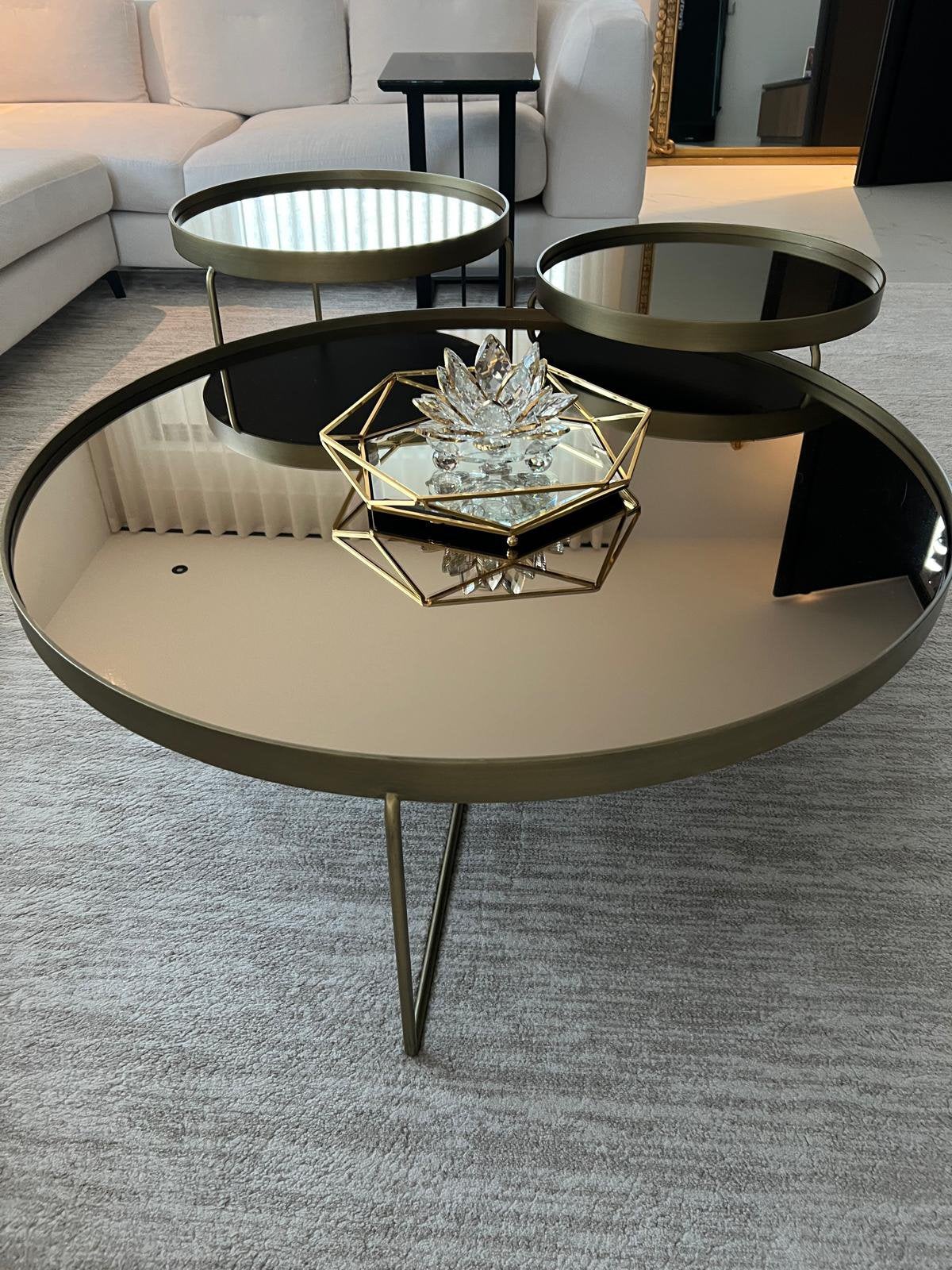 Ronde salontafel met spiegelglas, Huis en Inrichting, Ophalen, Zo goed als nieuw