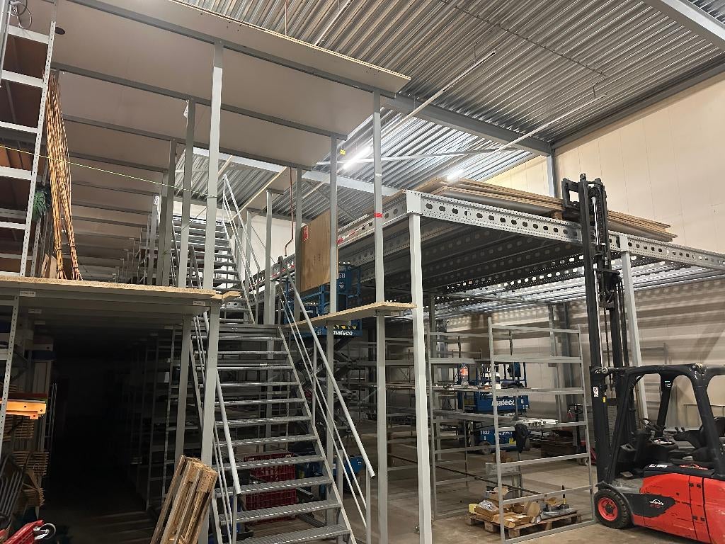 Tussenvloertrap | Etagevloer trap | Entresoltrap, Alle leeftijden, Ophalen of Verzenden, Gebruikt, Actie