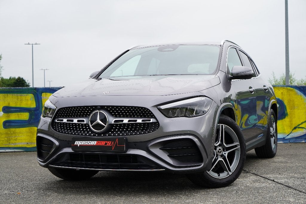 Prachtige Mercedes GLA 200 AMG-Line VOL OPTIES!, Auto's, Mercedes-Benz, Dealer onderhouden, 4 cilinders, https://public.car-pass.be/vhr/7689a6ad-492e-490a-a0f9-72f0ff802945