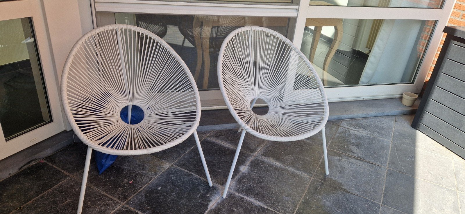 Twee witte tuinzeteltjes, Tuin en Terras, Ophalen