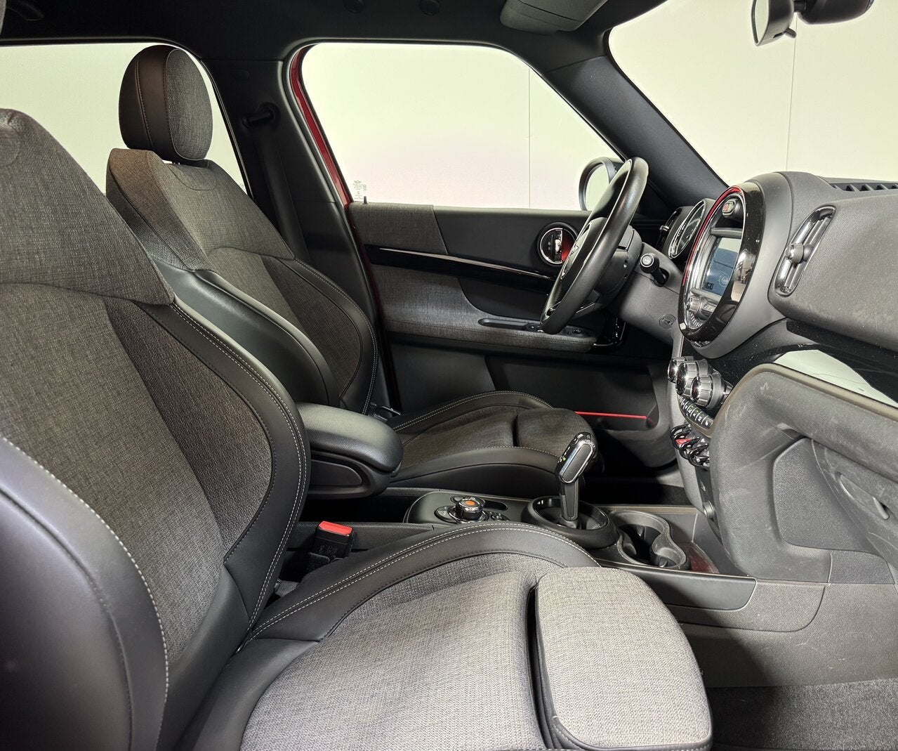 MINI Cooper Countryman 1.5 Benzine Autom. - Airco - GPS - T, Autos, Mini, Achat, Countryman, 136 ch, 5 places