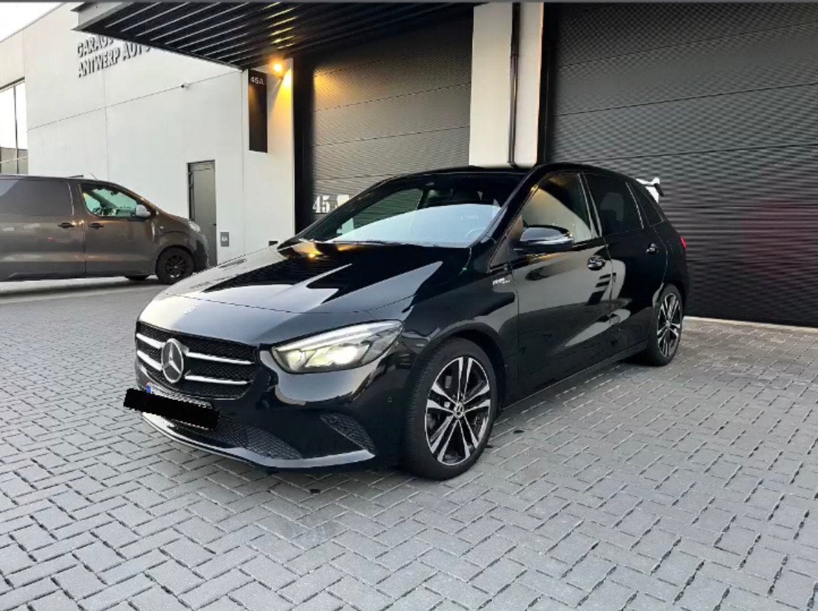 Mercedes-Benz B-Klasse B 180d AMG – Automaat – 2019, Leder en Stof, Diesel, 5 deurs, Particulier