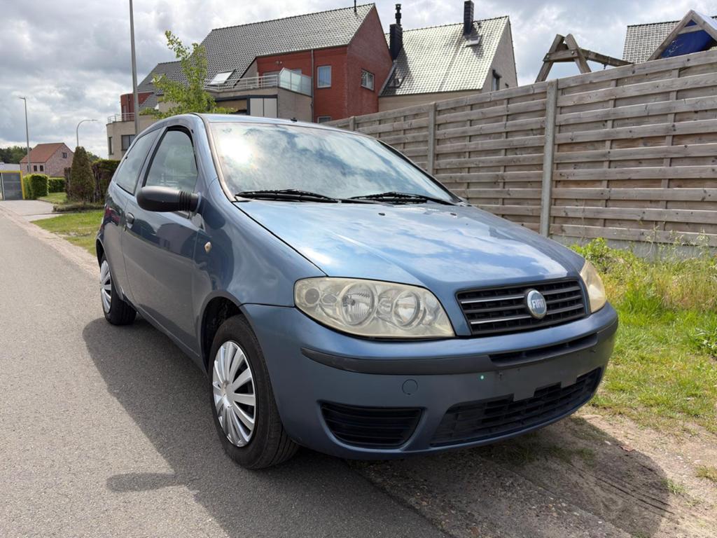 Fiat Punto , 1200 benz. Gekeurd voor verk , euro 4, Auto's, Fiat, Particulier, Punto, ABS, Airbags, Boordcomputer, Centrale vergrendeling