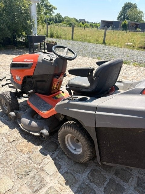 TE KOOP: husqvarna zitmaaier (TC 342), Tuin en Terras, Ophalen, Gebruikt, Husqvarna, Opvangbak