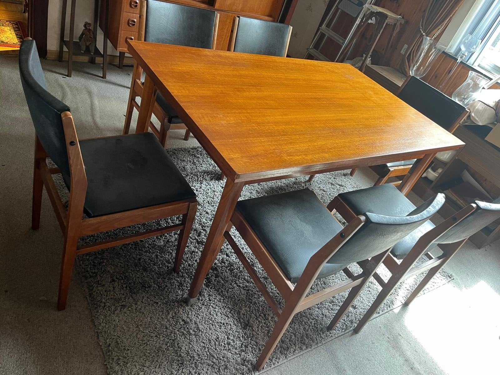 Tafel met 6 stoelen, Ophalen