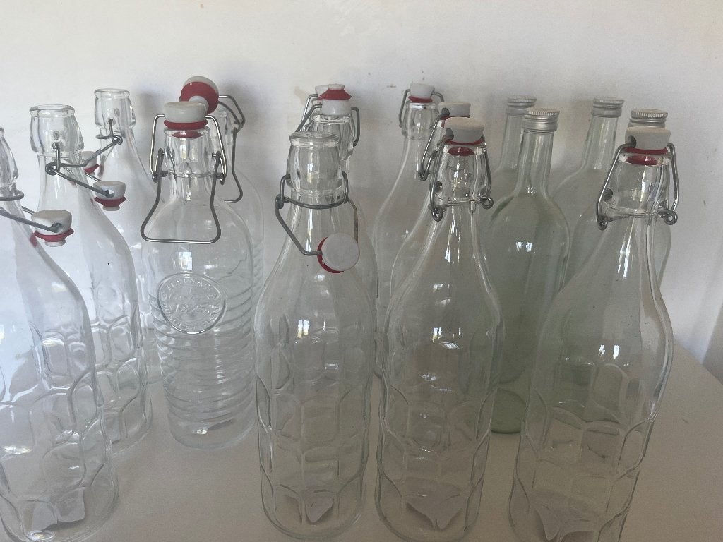 12 beugelflessen nieuw + 4 glazen flessen draaidopsel, Verzamelen, Glas en Drinkglazen, Ophalen, Nieuw, Overige typen