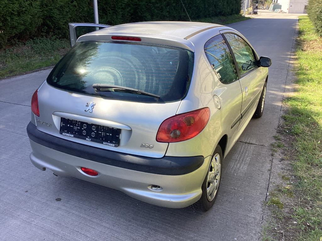 Peugeot 206 benzine 1,1, Particulier, Radio, Te koop, Benzine