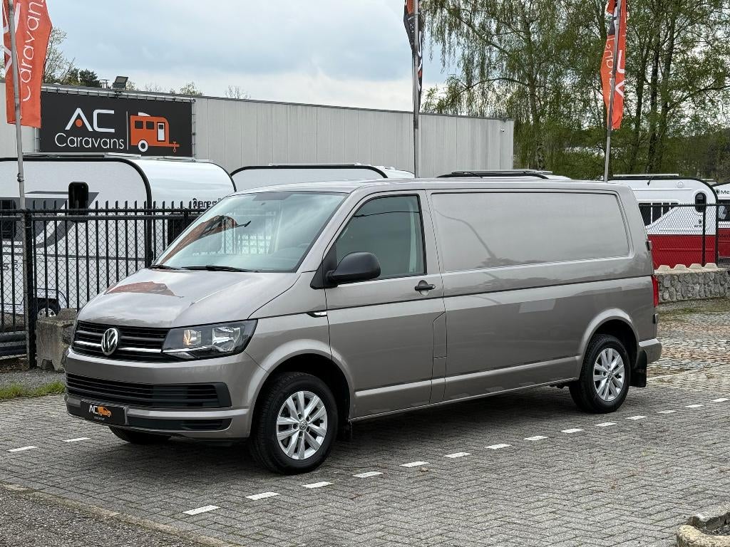 ✅VW T6 2.0TDi/Long/Airco/Garantie/Camera/Trekhaak/PDC/2017, Auto's, Voorwielaandrijving, Stof, Beige, 5 deurs