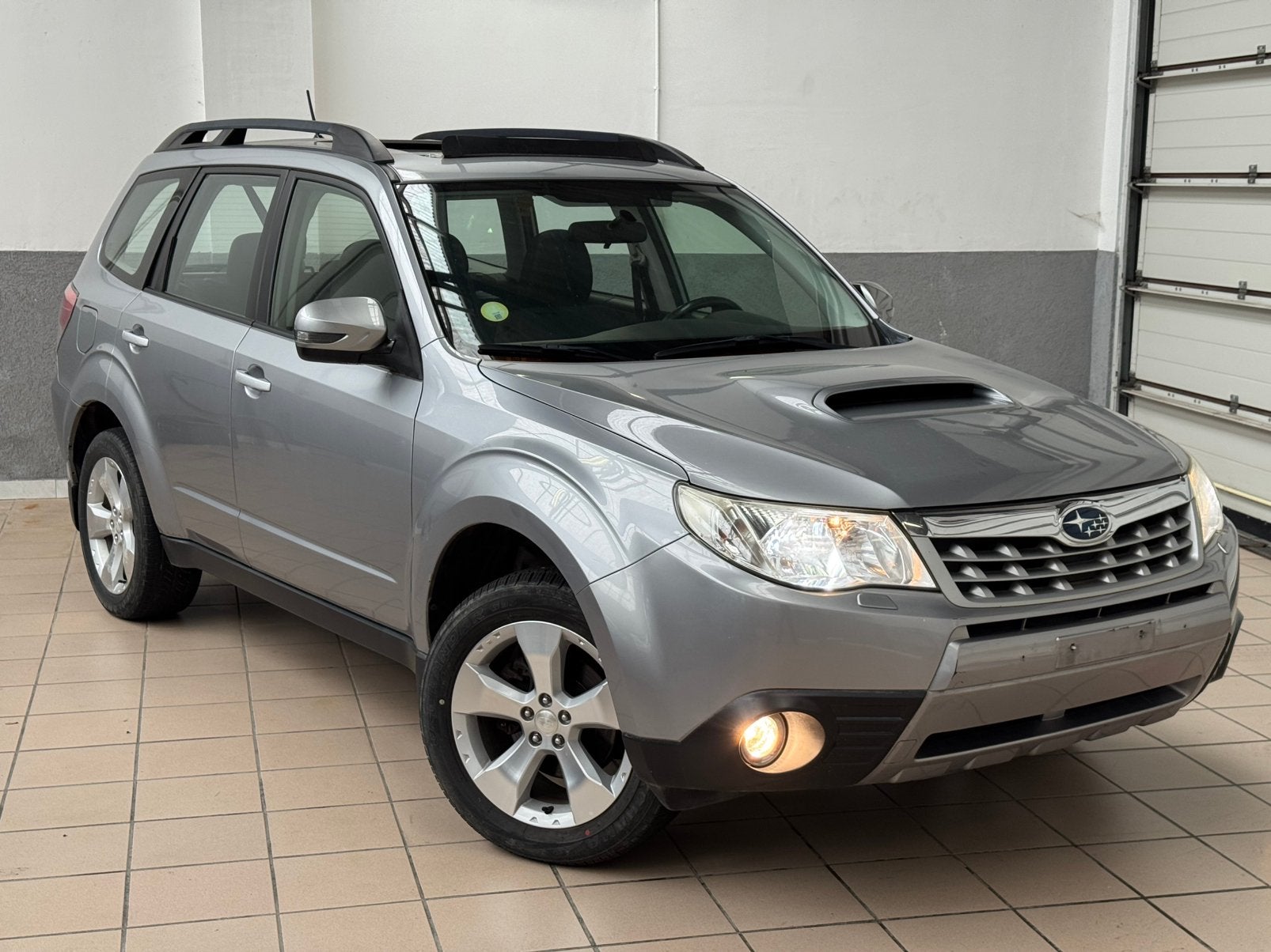 Subaru Forester 2.0D 4x4‼️ (export /marchand / mécanicien‼️, Autos, Achat, Boîte manuelle, Entretenue par le concessionnaire, Noir