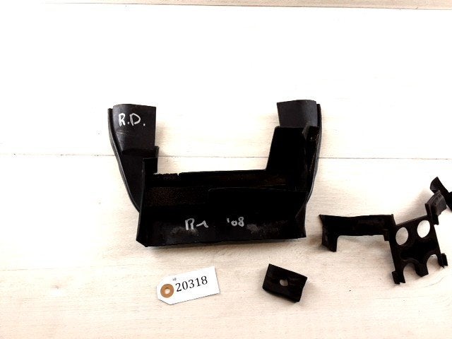 R1 2007 - 2008 Yamaha Rubber Rubber divers D1-38200