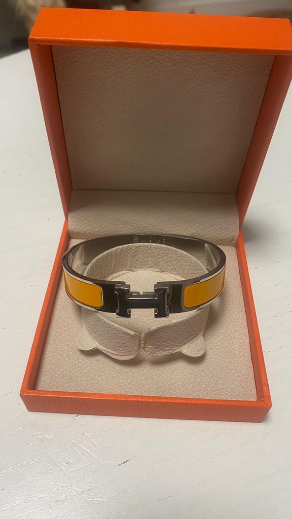 Marabande Hermès, Enlèvement, Neuf