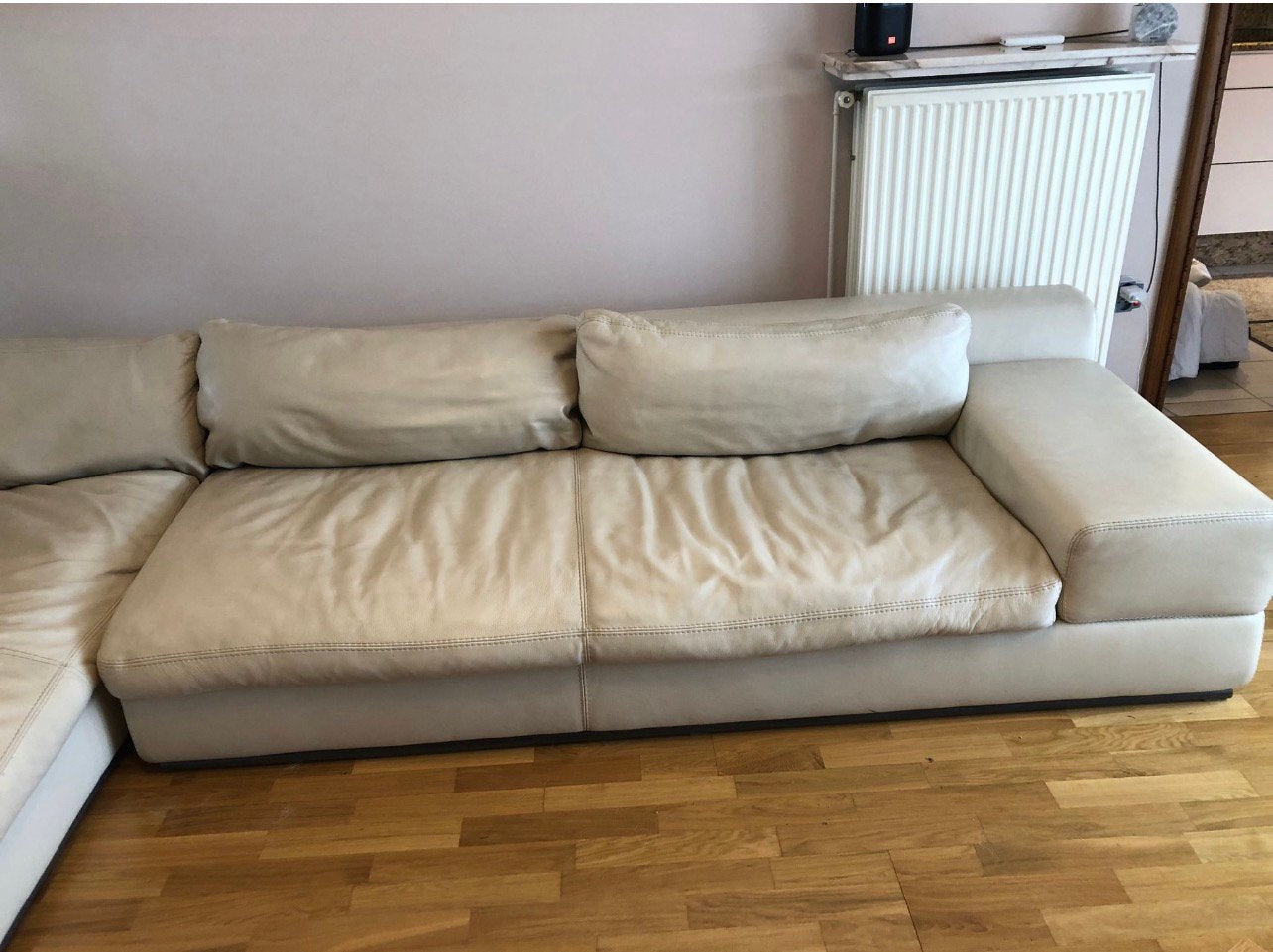 Lederen beige kwaliteitszetel. 2.3m x 3.1 m, Huis en Inrichting, Verzenden, Zo goed als nieuw