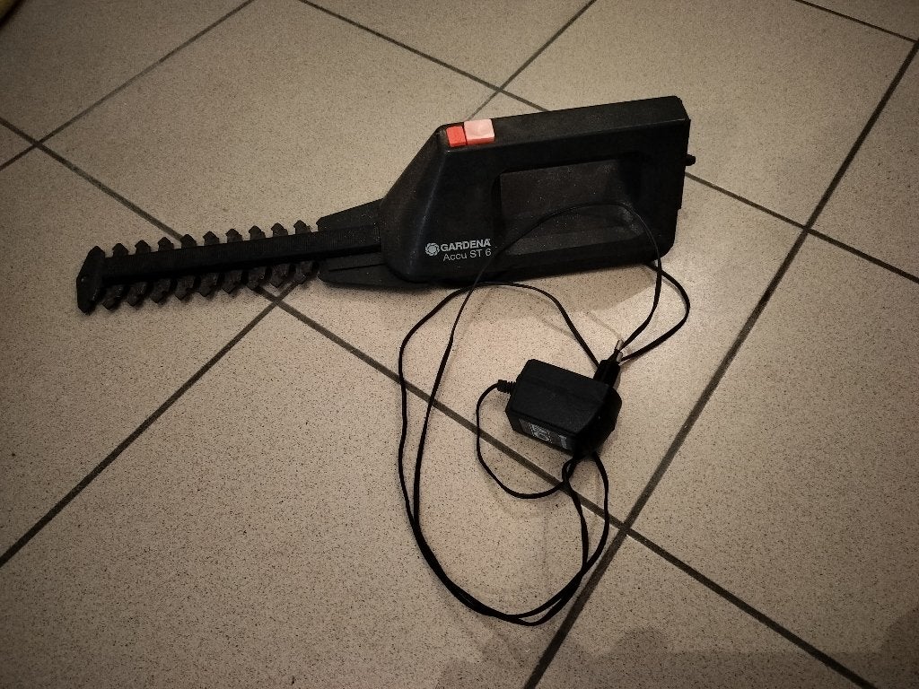 Gardena Accu ST 6 buxusschaar / struikschaar, Ophalen, Gebruikt, Accu