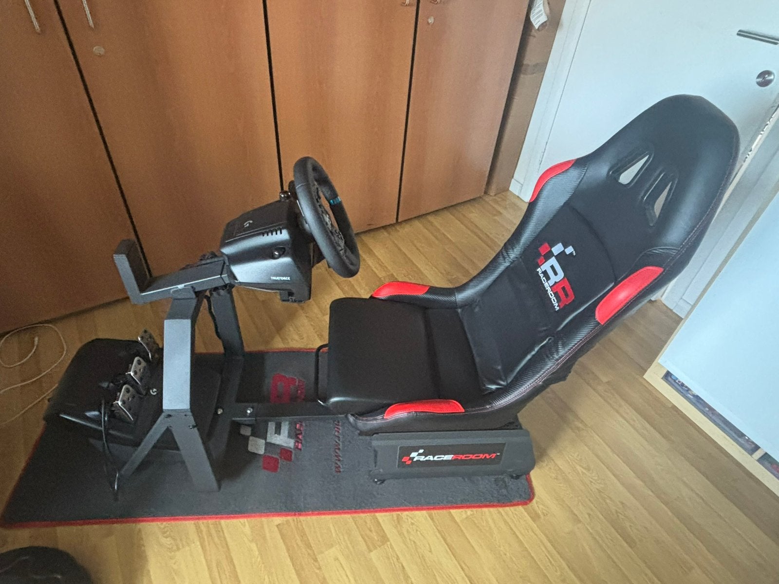 Siège gaming Raceroom - Logitec Trueforce G923 - Tapis, Enlèvement, Comme neuf