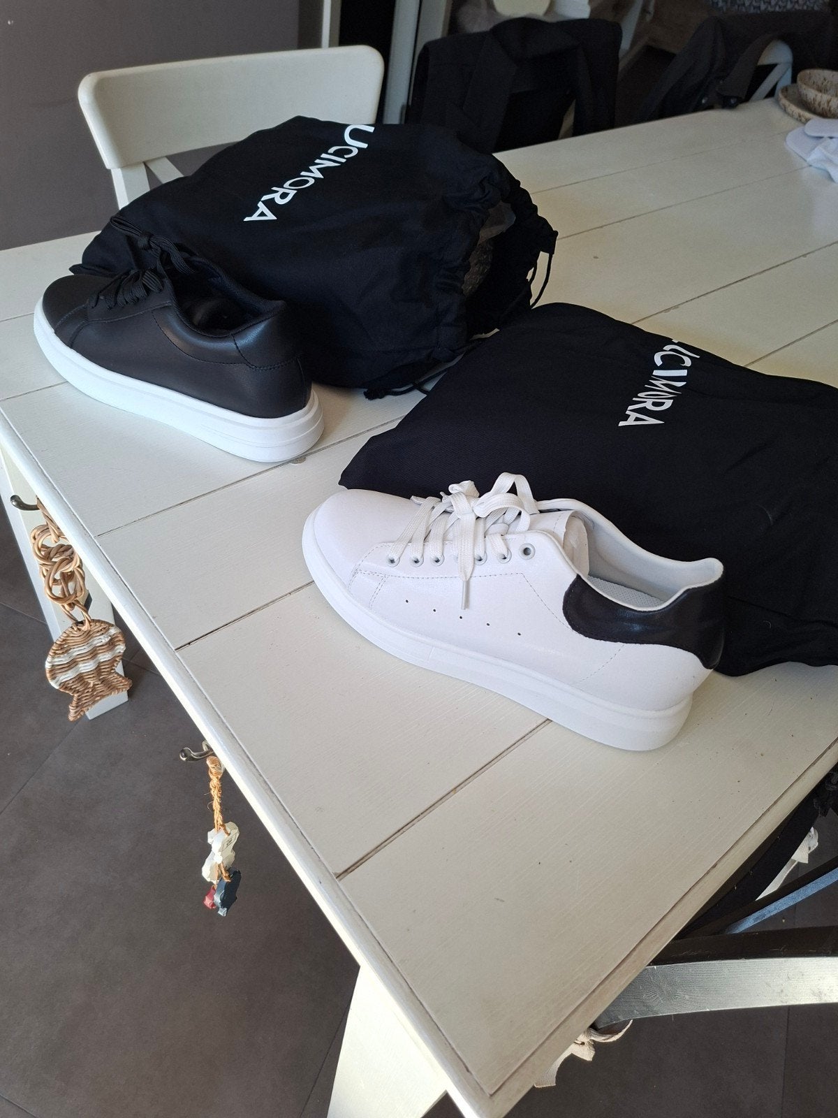 sneakers maat 43 Nieuw, Neuf, Enlèvement, Baskets, Lucimora