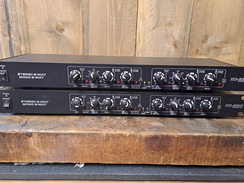 Omnitronic XO-230 Crossover. 2 stuks beschikbaar, Muziek en Instrumenten, Ophalen