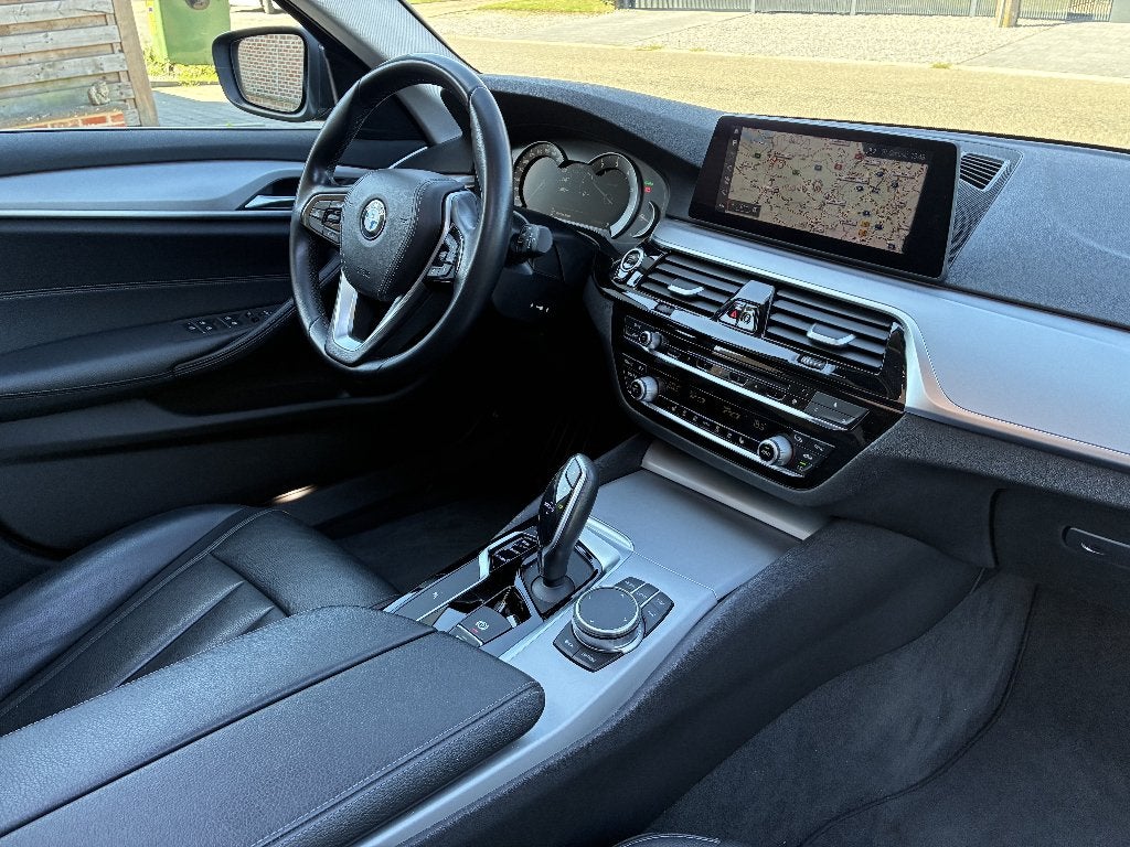 2019 BMW 520iA // PANODAK // LEDER // AUTOMAAT // 16.950€, Auto's, Automaat, 140 g/km, Euro 6, 4 cilinders
