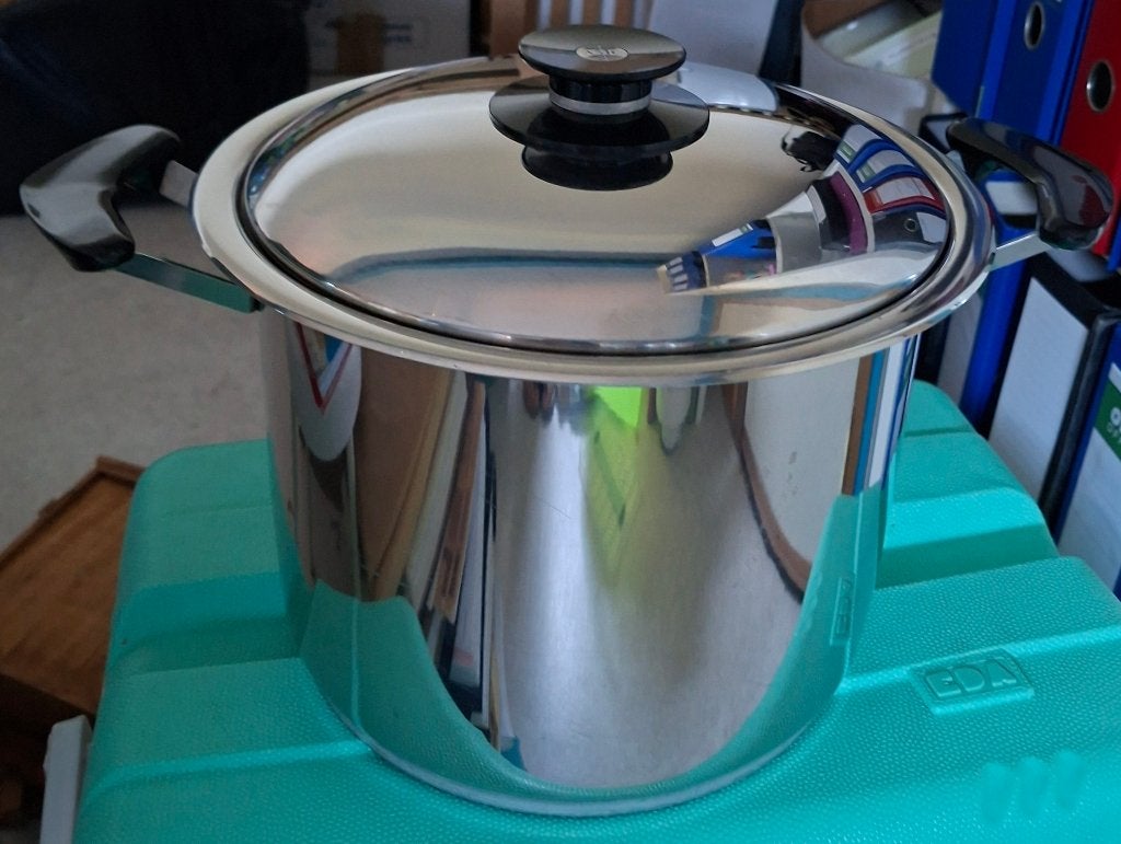 Casserole AMC, Maison & Meubles, Cuisine | Casseroles & Poêles, Inox, Comme neuf, Enlèvement, Compatible lave-vaisselle