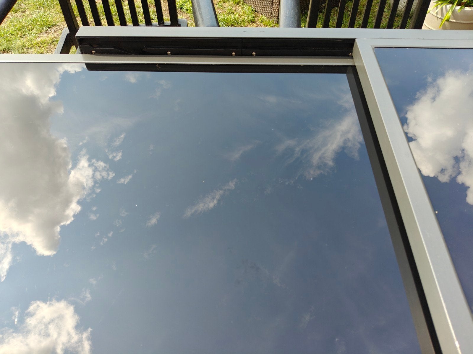 Verlengbare tuintafel/zwart glas) – 135/270x90, Tuin en Terras, Ophalen, Zo goed als nieuw, Rechthoekig, Aluminium