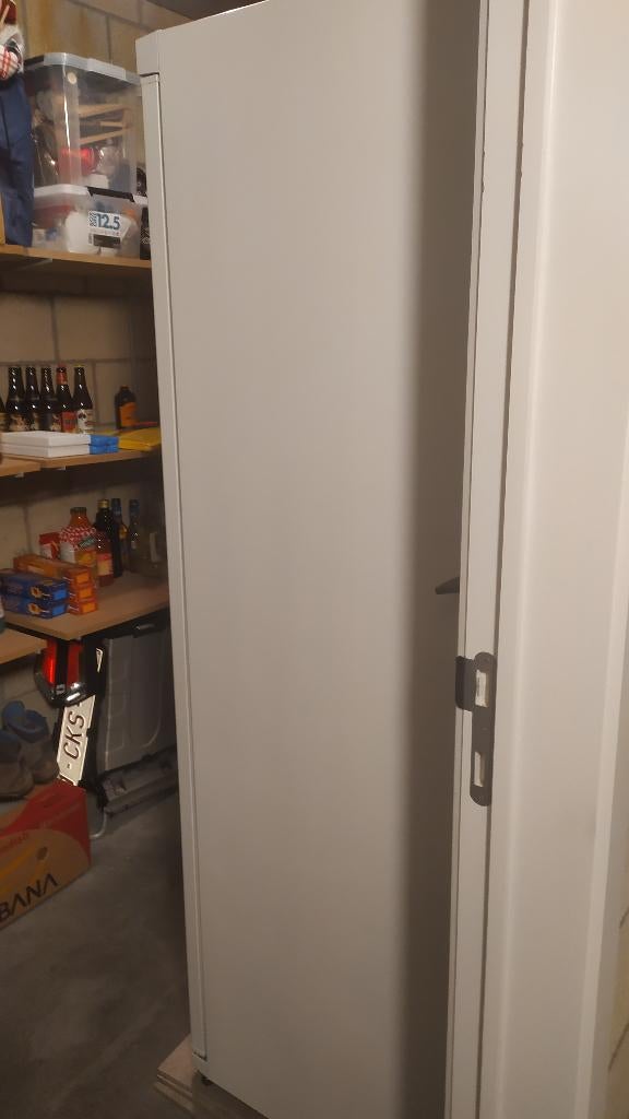 AEG diepvrieskast, 229l, Elektronische apparatuur, Vriezers en Diepvrieskisten, 160 cm of meer, Zo goed als nieuw, Energieklasse A of zuiniger