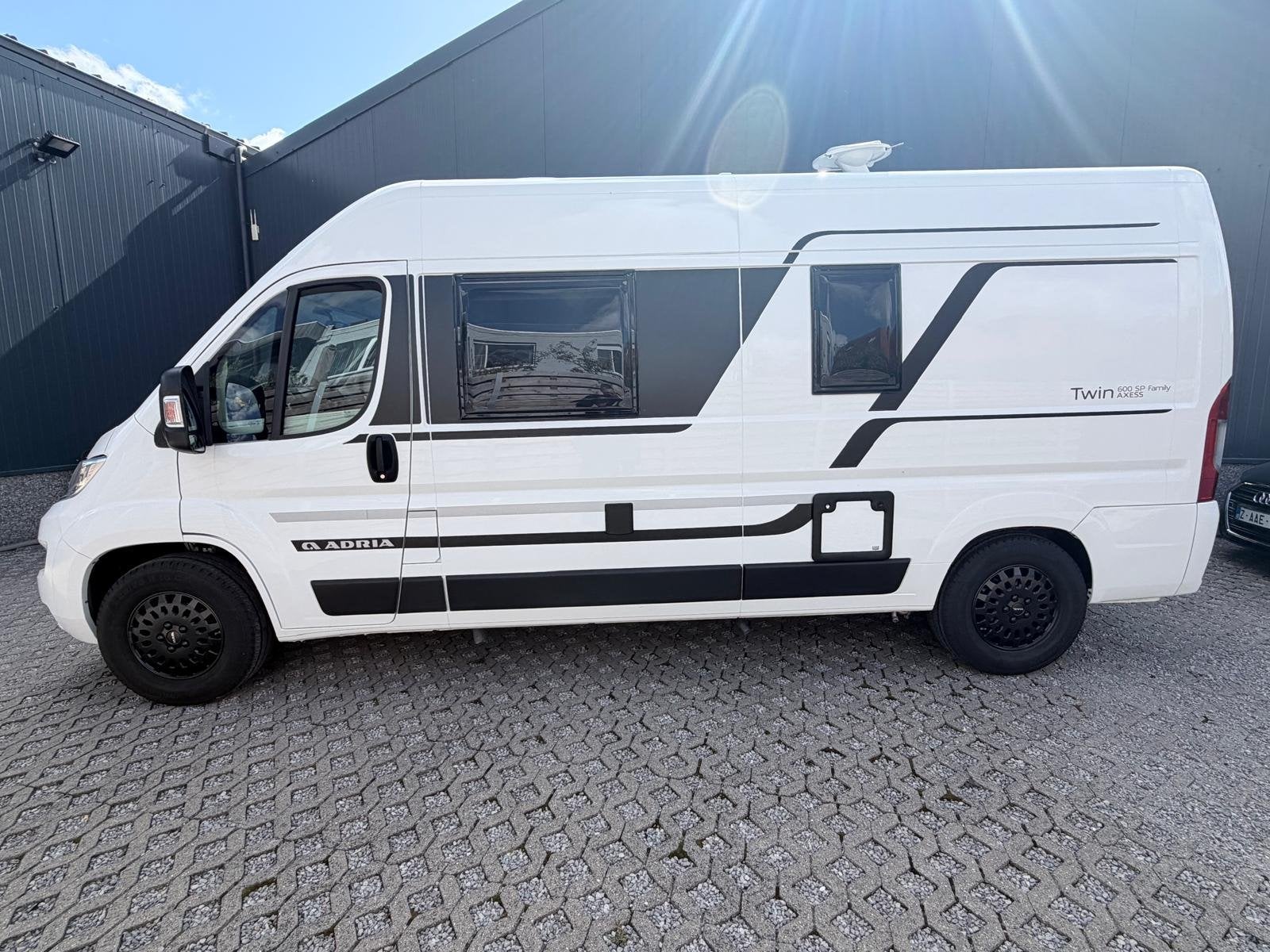Citroën Jumper Buscamper - Adria Twin 600 sp Family - Stape, Autos, Euro 6, Entreprise, Autre carrosserie, 5 portes