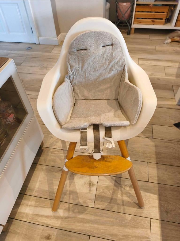 Chaise haute pour enfant - Childhome, Enlèvement ou Envoi, Utilisé, Chaise évolutive, Ceinture(s)
