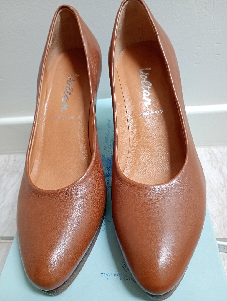 Voltan pumps maat 35, Escarpins, Voltan, Comme neuf, Brun