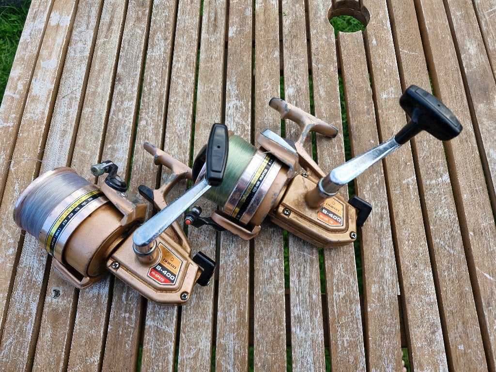 Set van 2 Vintage Daiwa B-400 Hi-Speed Bootmolens, Enlèvement, Utilisé, Moulinet