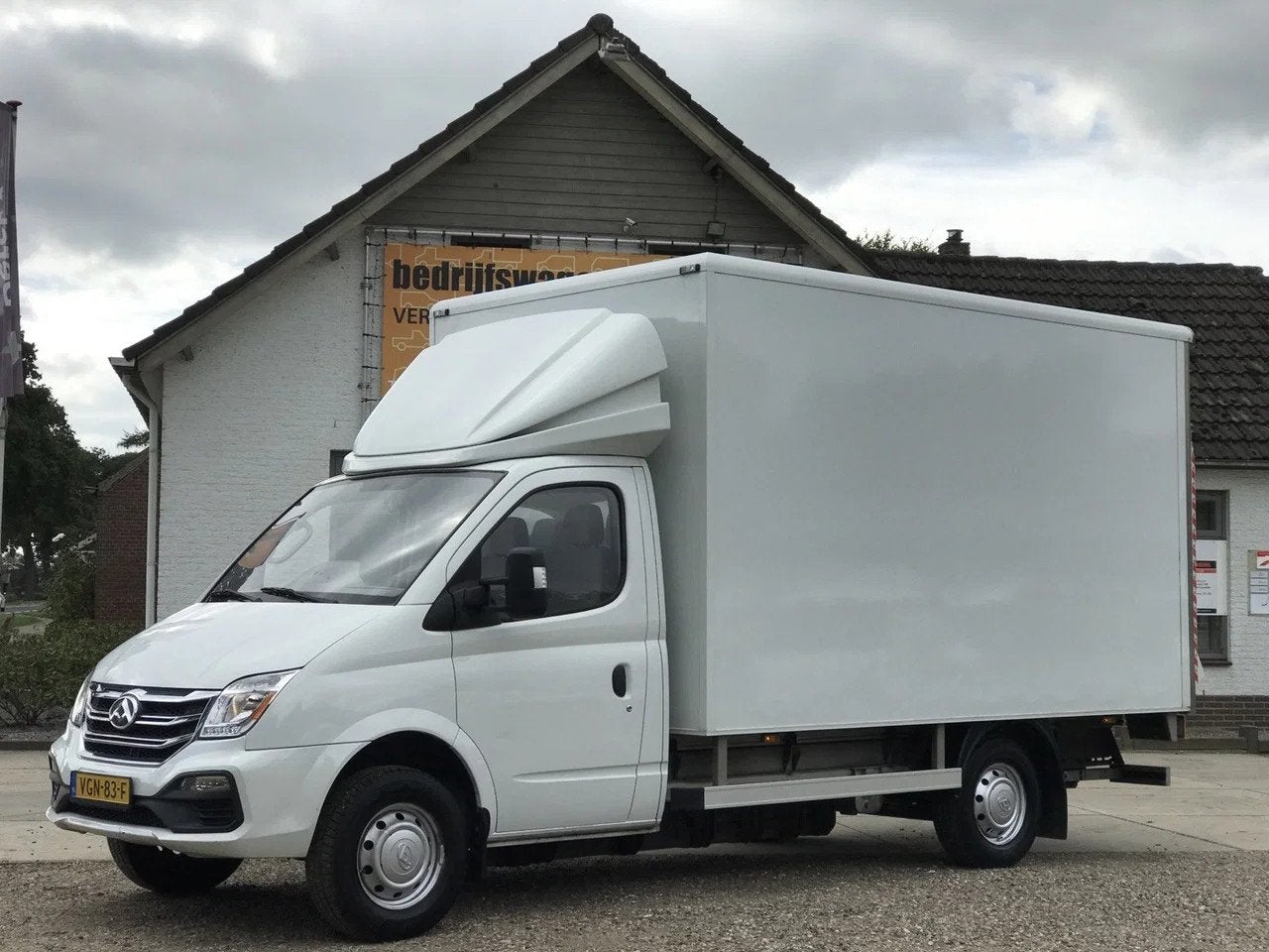 Maxus EV80 EV80 volledig elektrisch Bakwagen Koffer Laadklep, Auto's, Stof, Gebruikt, Maxus, 2970 kg