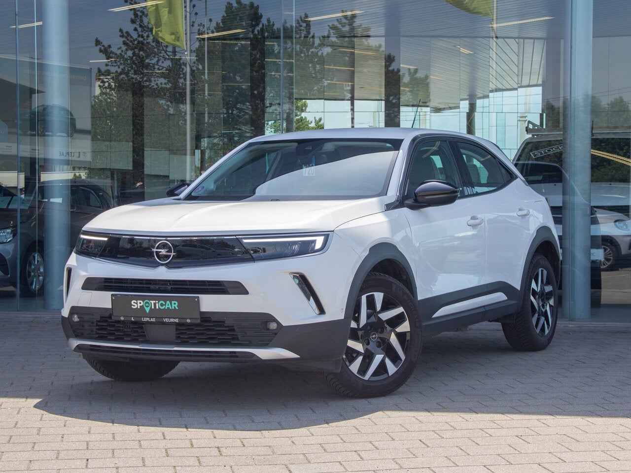 Opel Mokka ELEGANCE 1.2 100PK|CAMERA|CARPLAY|NAVI|MANUEEL|, Auto's, Opel, 0 kg, Monovolume, 0 kg, Wit