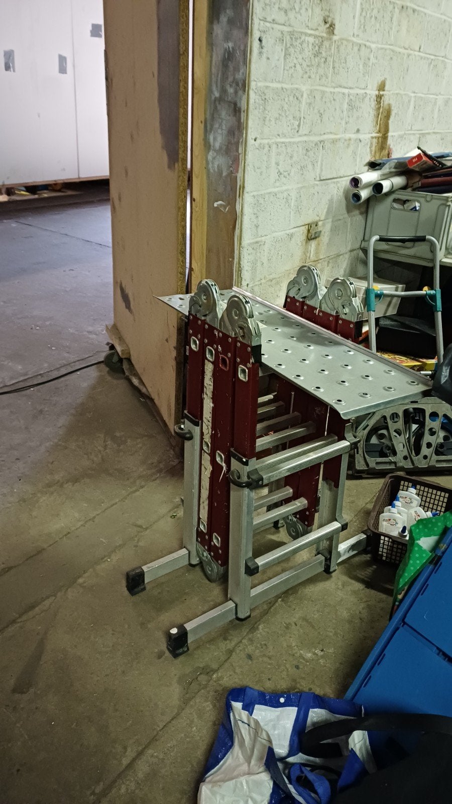 Stelling  met ladder, Doe-het-zelf en Bouw, Ophalen