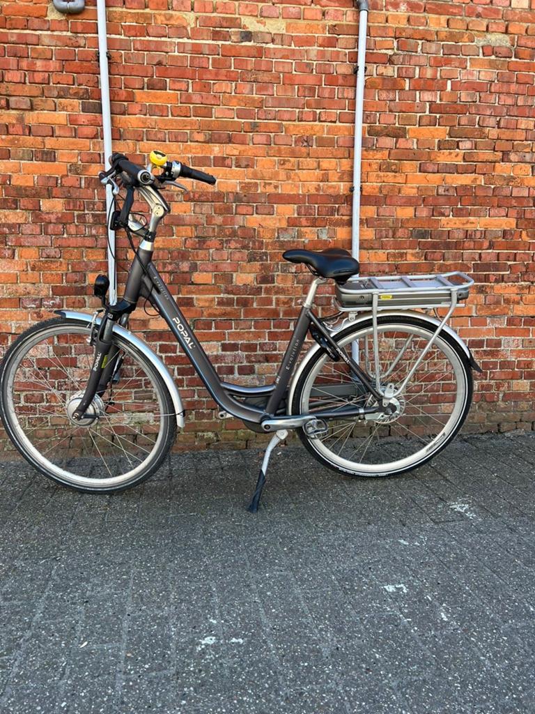 POPAL ELEKTRISCHE FIETS MET VOORMOTOR, Fietsen en Brommers, Ophalen, Zo goed als nieuw
